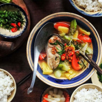 Vì sao nên tránh ăn cơm vào bữa tối muộn?