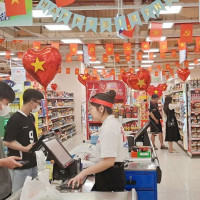 Dịp nghỉ lễ 30/4, siêu thị giảm giá đến 50% cho hàng nghìn mặt hàng