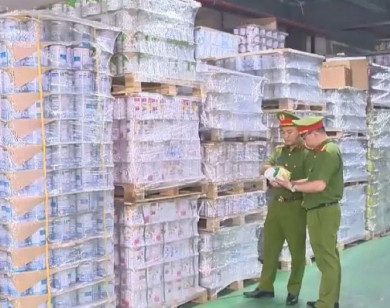 Ngăn chặn và xử lý nghiêm hoạt động sản xuất, buôn bán thuốc giả, sữa giả, thực phẩm bảo vệ sức khỏe giả