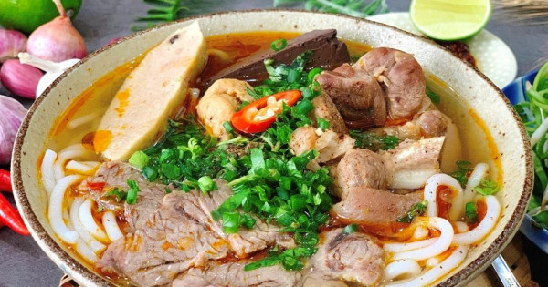 Ba món ăn Việt lọt top 100 đồ ăn sáng ngon nhất thế giới