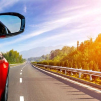 Cần trang bị điều gì khi lái xe ô tô đường dài dưới thời tiết nắng nóng?