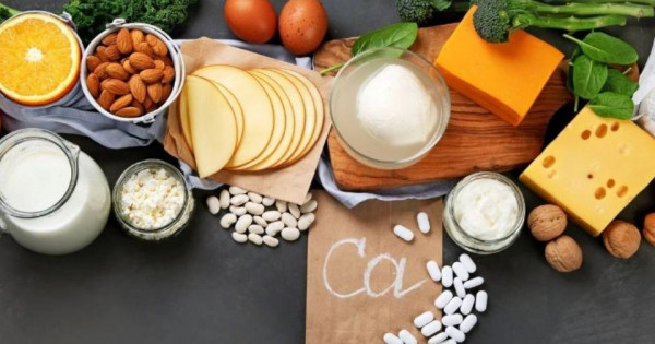 Dấu hiệu cảnh báo cơ thể đang 'khát' canxi, bạn nên biết