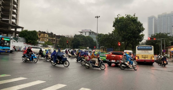 Thời tiết ngày 7/5/2025: Bắc Bộ nắng nóng cục bộ, Nam Bộ mưa rào và giông rải rác