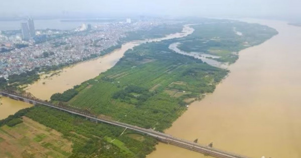 Đánh thức đất vàng ven sông Hà Nội