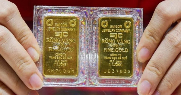 Giá vàng ngày 16/5/2025: SJC  “lao dốc”, xuống 118 triệu/lượng