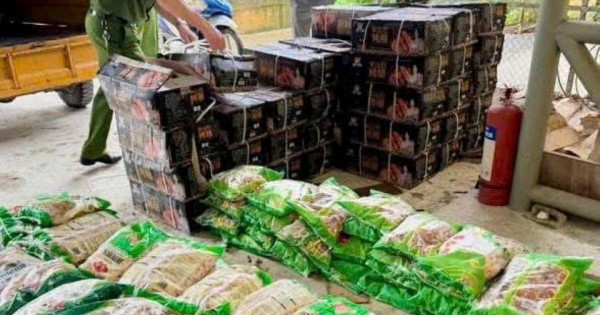 Hà Giang phát hiện 29 tấn thực phẩm không rõ nguồn gốc