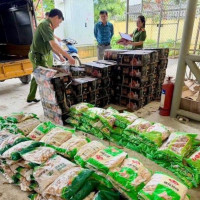 Hà Giang phát hiện 29 tấn thực phẩm không rõ nguồn gốc
