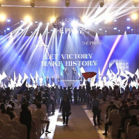 Dự án The Privé: Khách hàng căng băng rôn yêu cầu chủ đầu tư 