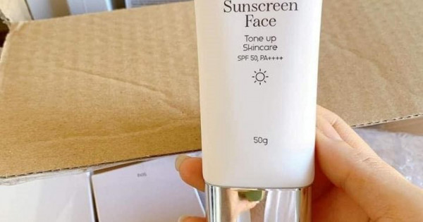 Thu hồi toàn quốc lô kem chống nắng Hanayuki Sunscreen Body ghi nhãn 'lố'