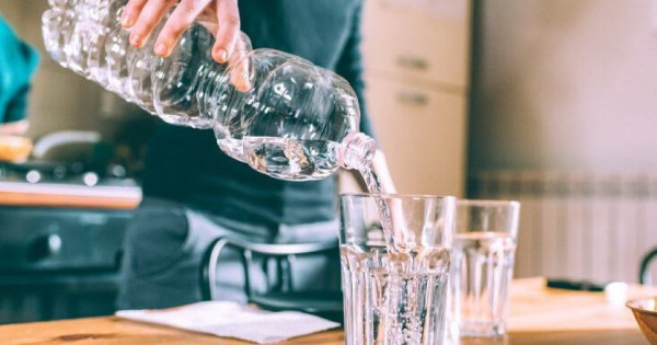 Cách tăng cường năng lượng vào buổi sáng mà không cần cà phê