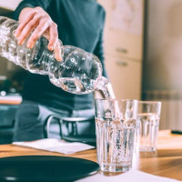 Cách tăng cường năng lượng vào buổi sáng mà không cần cà phê