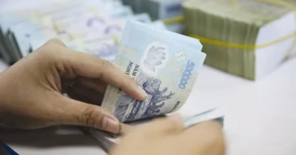 Lãi suất thấp hỗ trợ tăng trưởng kinh tế