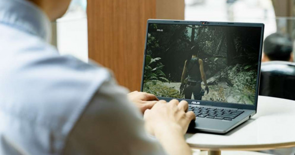 ASUS ra mắt Vivobook S14/S16 mỏng nhẹ, pin lâu tới 20 giờ, nhiều tính năng AI thông minh