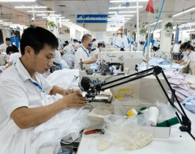 Xuất khẩu dệt may tăng trưởng trong khó khăn