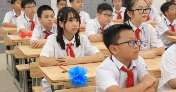 Thủ tướng chỉ đạo ưu tiên bố trí ngân sách bảo đảm tổ chức dạy học 2 buổi/ngày