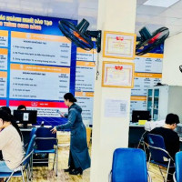 Nhiều phụ huynh, học sinh đăng ký xét tuyển Chương trình 9+