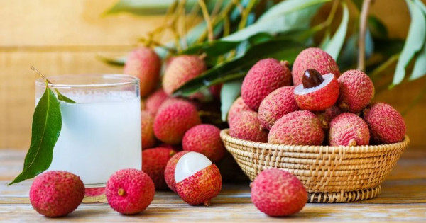 5 cách ăn quả vải để không bị nóng