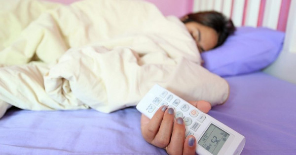 Ngủ điều hòa cả đêm có gây hại cho sức khỏe?