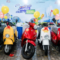 Sắm xe máy VinFast làm dịch vụ, tài xế chia sẻ: “Không bao giờ quay lại xe xăng”