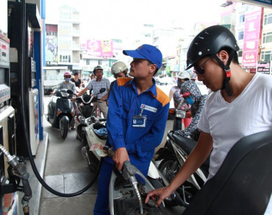 Thấp thỏm với biến động giá xăng, dầu