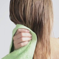 Cách chống nhiễm lạnh sau khi nhiễm nước mưa
