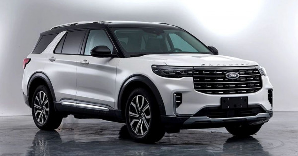 Triệu hồi hơn 100 xe Ford Explorer ở Việt Nam để sửa lỗi camera 360 độ