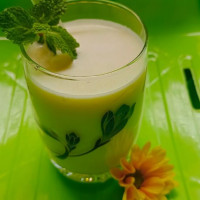 Uống nước ép đu đủ xanh trong mùa hè có tốt cho sức khỏe?