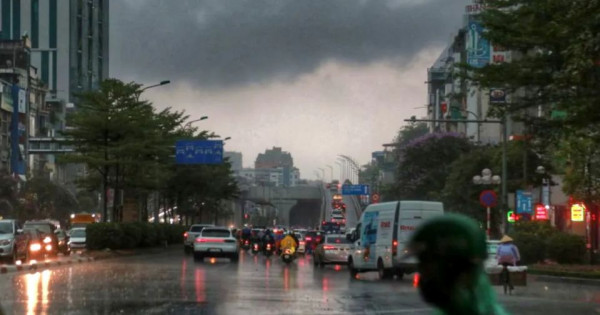 Thời tiết ngày 13/7/2025: Trung Bộ nắng nóng, Nam Bộ có mưa lớn