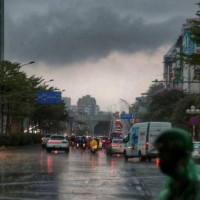 Thời tiết ngày 13/7/2025: Trung Bộ nắng nóng, Nam Bộ có mưa lớn