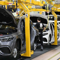 Ngành ô tô toàn cầu đối mặt cuộc khủng hoảng mới