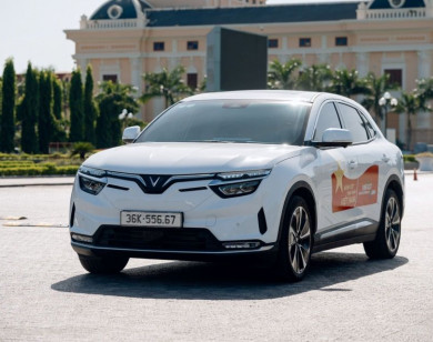 Chủ xe VF 8: Mua nhàn, tiết kiệm cả trăm triệu đồng mà vẫn lái xe như xe sang
