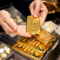 Giá vàng ngày 29/7/2025: Vàng thế giới tiếp tục giảm mạnh