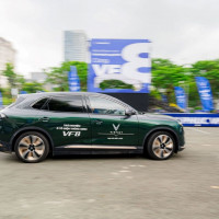 Chạy hay, sạc dễ, VinFast VF 8 đáng mua nhất phân khúc 1 tỷ đồng