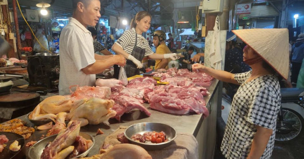 Thiếu cơ chế hấp dẫn để doanh nghiệp bỏ vốn đầu tư chợ truyền thống