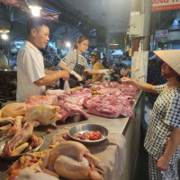 Thiếu cơ chế hấp dẫn để doanh nghiệp bỏ vốn đầu tư chợ truyền thống
