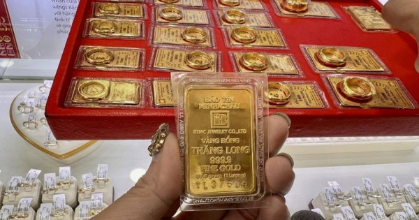 Giá vàng ngày 9/8/2025: SJC tăng kỷ lục, lên mức 124,4 triệu đồng/lượng