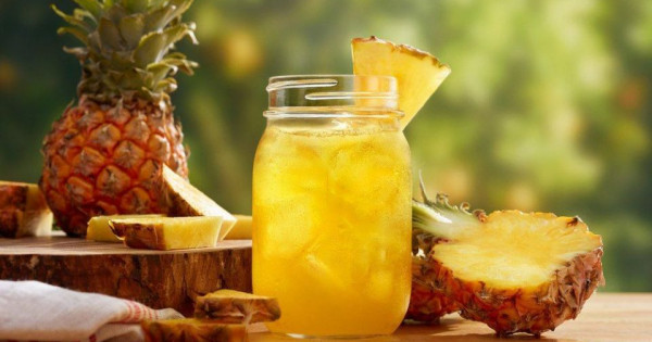 Lí do bạn nên thường xuyên uống nước ép dứa gừng?