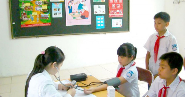 Học sinh, sinh viên được hỗ trợ tối thiểu 50% mức đóng BHYT