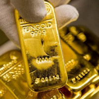 Giá vàng ngày 17/8/2025: Vàng thế giới giảm nhẹ sau cuộc gặp Mỹ - Nga