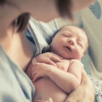 Những quan điểm sai lầm về kiêng cữ sau sinh