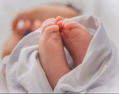 Phụ nữ sinh đủ 2 con trước 35 tuổi được hỗ trợ 5 triệu đồng