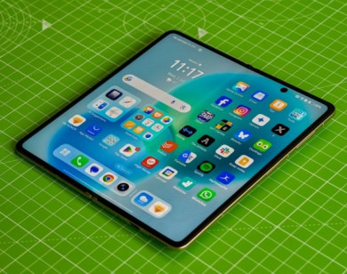 Honor ra mắt điện thoại gập mỏng nhất thế giới tại Châu Âu