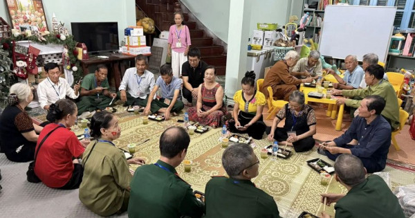 Ngôi nhà đặc biệt đón cựu chiến binh ở miễn phí xem diễu binh, diễu hành A80