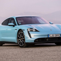 Porsche triệu hồi xe Taycan tại Việt Nam do lỗi phần mềm pin