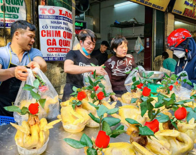 Thị trường thực phẩm Rằm tháng Bảy: Thực phẩm ổn định trong khi rau xanh tăng giá - Vàng mã ế ẩm