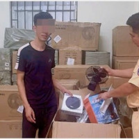 Hà Nội: Phát hiện xe tải chở gần 2.000 sản phẩm điện gia dụng không rõ nguồn gốc