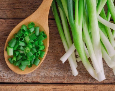Mẹo chọn hành lá an toàn khi đi chợ