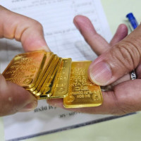 Giá vàng ngày 8/9/2025: SJC neo ở mốc cao