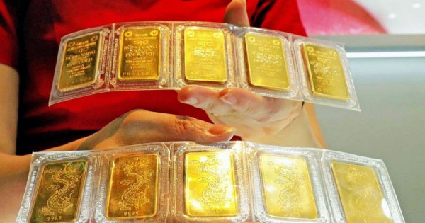 Giá vàng ngày 13/9/2025: Vàng trong nước tiếp tục hạ nhiệt