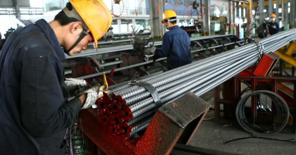 Giá thép xây dựng đồng loạt tăng: Thêm gánh nặng với người dân và thị trường bất động sản